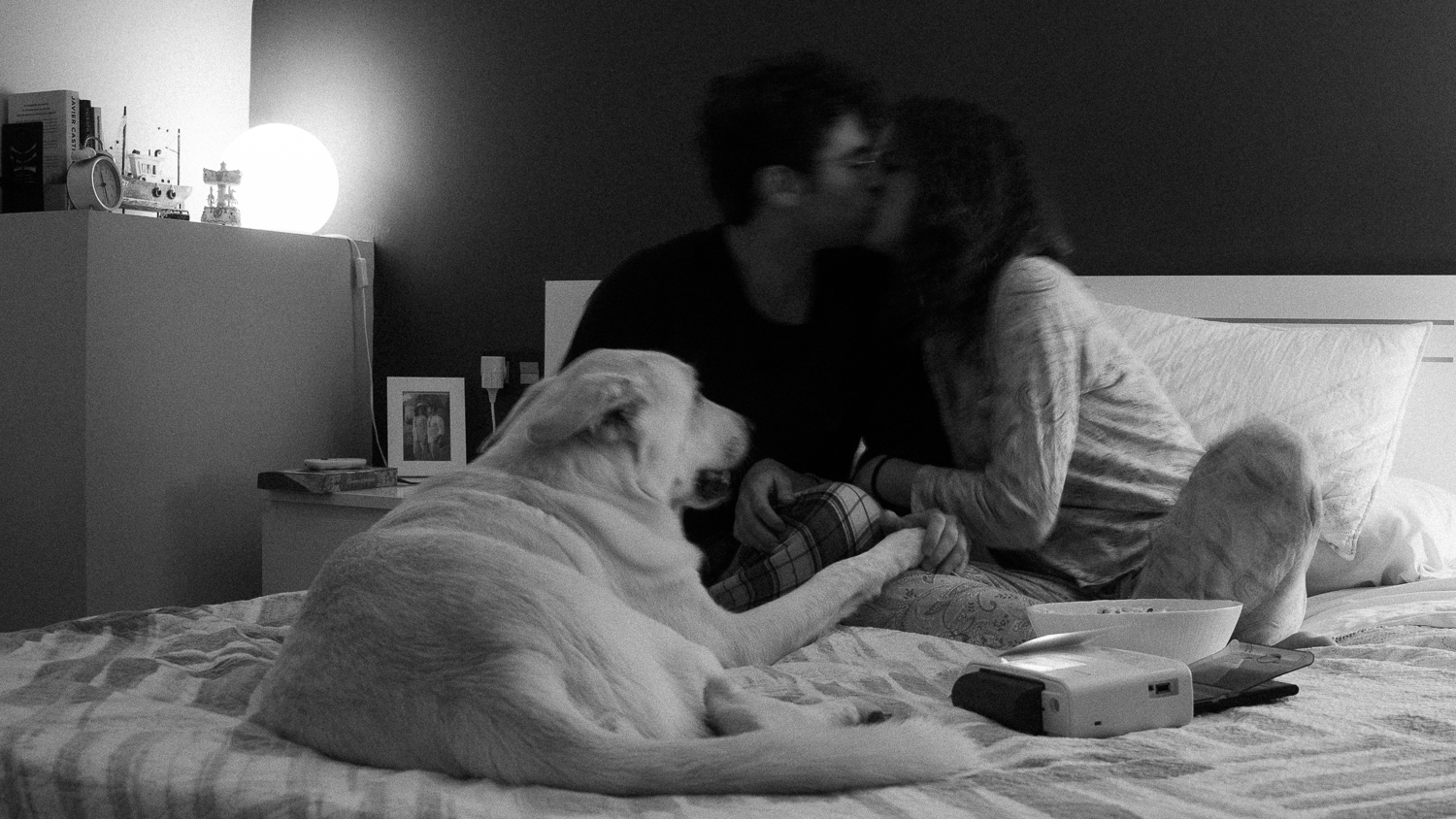 Aria en casa con su familia